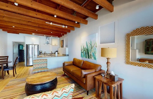 Downtown Santa Fe House | Chama Casita: Downtown Railyard District, short walk to Plaza