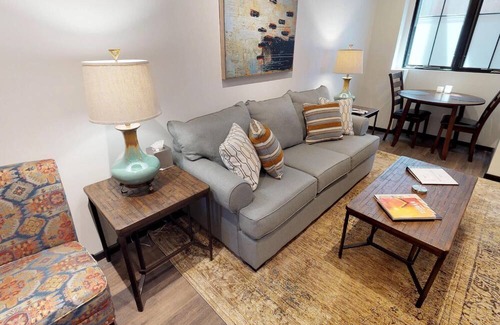 Downtown Santa Fe Condo | The Lincoln 303, 1 Bed / 1 Bath, Luxury Apartment with Kitchenette