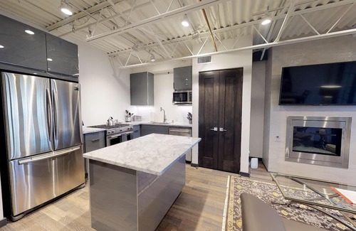 Downtown Santa Fe Condo | The Lincoln 502, 1 Bed / 1 Bath, Luxury Loft Style Condo
