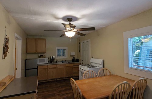 Klamath Cabin | Perfect home base for all things "Redwoods"! Space to park boat. Dog friendly.