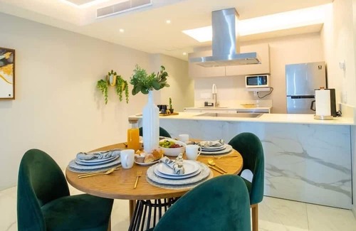 Isla Iguana Apartment | Nautico Condo, Rooftop Pool, Gym, Steps to the Marina!