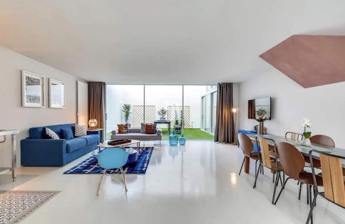 14th Arrondissement Apartment | A Refined Parisian Escape – 4-Bedroom Apartment