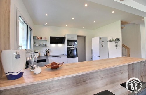 Penvenan House | Gorse land - PENVENAN