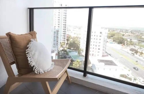 Broadbeach Waters Apartment | Repose Broadbeach: rest, shop, surf or pamper
