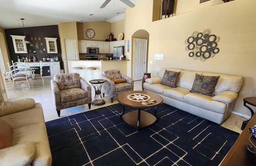Sun Lakes House | Contemporary 2-bedroom house plus den in welcoming Sun Lakes Community