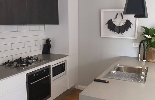 Cooks Hill Apartment | The Piccolo