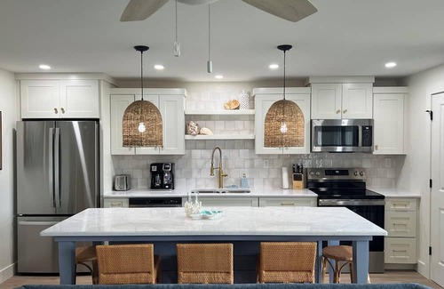 Beachview Country Club Estates Condo | Bright & Beautiful Sanibel Island Beach Condo