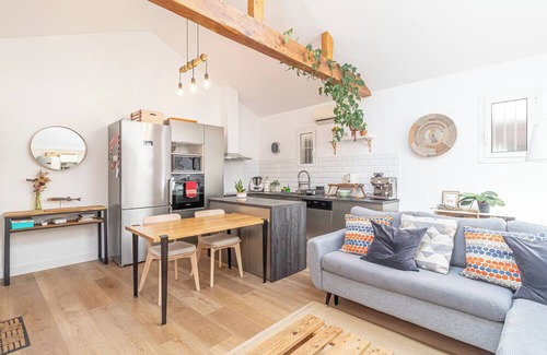 Beausoleil House | Enjoy the simplicity of this quiet, centrally located accommodation