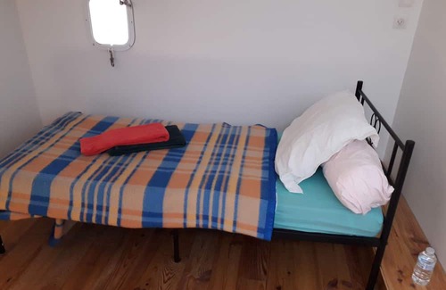Coutras Bed & Breakfast | Les 3 notes de mérotte L' escale tables d'hôte, free breakfast