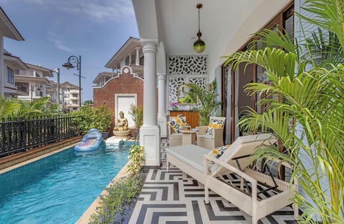 Arpora Villa | SUMMERVILLE - 3BHK LUXURY POOL VILLA WITH ELEVATOR AND GARDEN - NORTH GOA