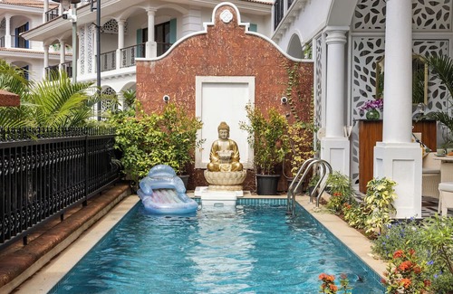 Arpora Villa | SUMMERVILLE - 3BHK LUXURY POOL VILLA WITH ELEVATOR AND GARDEN - NORTH GOA