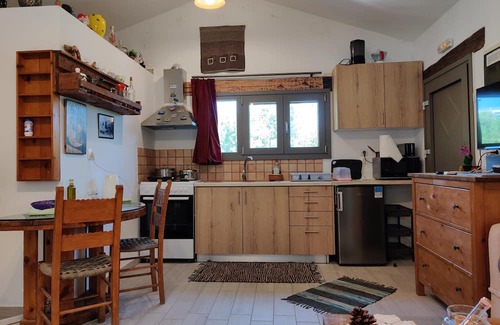 Agia Cottage | The Cottage is non-smoking , has an outdoor dining area, barbecue and a garden.