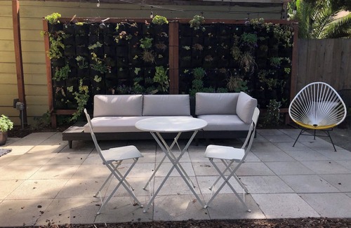 West Alameda Cottage | Cozy Redwood Cottage by the Bay