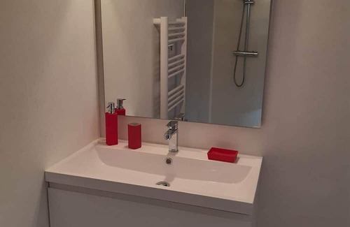 Sclayn Apartment | Modern Comfort ★ AC, Pellet Stove & Parking ★ 3 Min from Highway