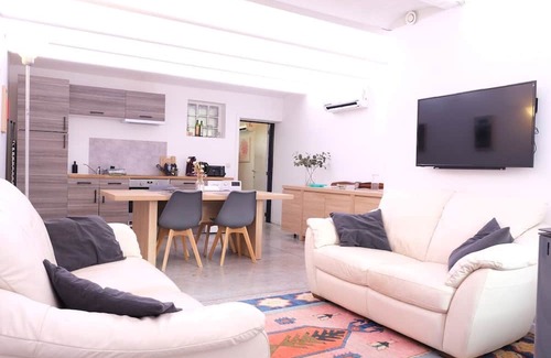 Sclayn Apartment | Modern Comfort ★ AC, Pellet Stove & Parking ★ 3 Min from Highway