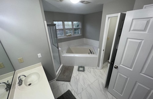 Fort Washington House | Spacious 5-bedroom house with WiFi, AC in charming Fort Washington