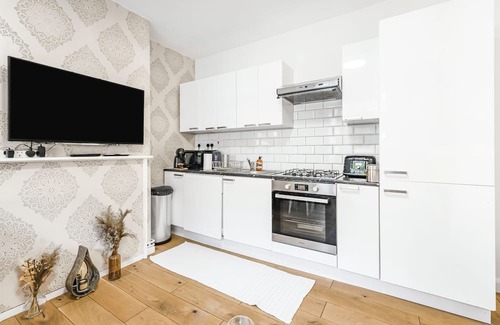 Bishop's Apartment | Central Gem in Waterloo, London