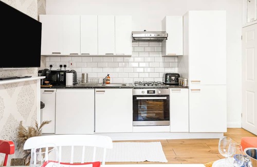 Bishop's Apartment | Central Gem in Waterloo, London