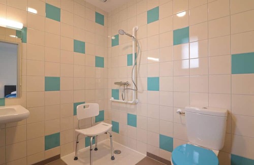 Lonlay-l'Abbaye Apartment | Accessible cottage for disabled, ideal for hikers and families