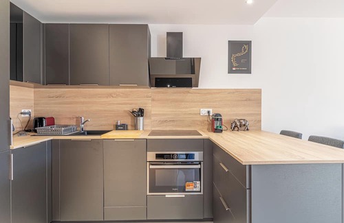 Beausoleil Condo | Relax in this quiet and elegant 45 m² accommodation with terrace and sea view