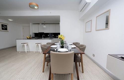 San Francisco Apartment | Apt 2 bedroom free parking and pool