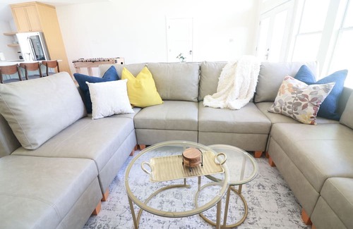 East Oak Hill House | Beautiful 4-bedroom home - near Barton Springs, Downtown, SoCo, Rainey St