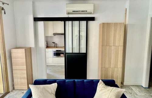 Menton Condo | This condominium is a 0 bedroom(s), 1 bathrooms, located in Menton , .