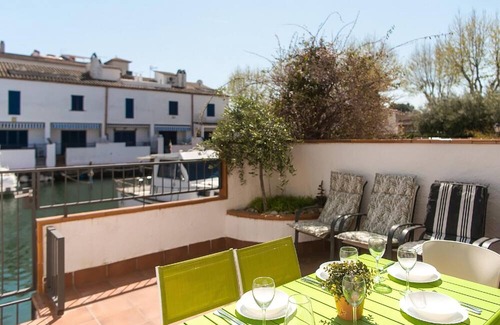 Empuriabrava House | Holiday house Empuriabrava for 1 - 6 persons with 3 bedrooms - Holiday home