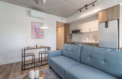Shaughnessy Village Apartment | Concordia- Corporate Stays- GYM