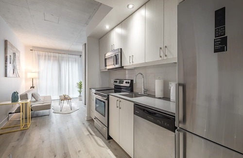 Old Montreal Apartment | Lovely 1 BR - Industrial Style!