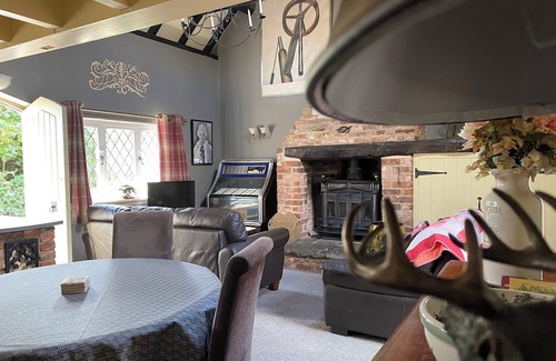 Stourbridge House | The Barn at New Wood Farm