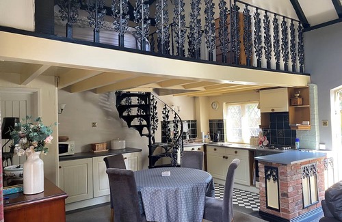 Stourbridge House | The Barn at New Wood Farm