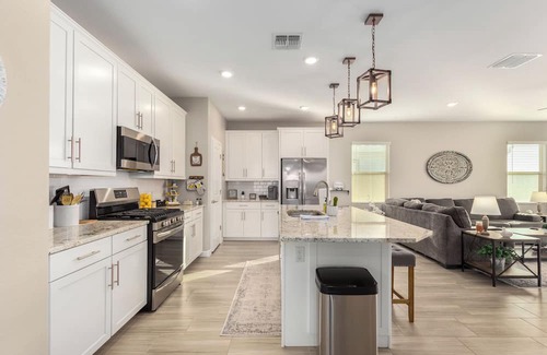 Buckeye House | This house is a 3 bedroom(s), 2 bathrooms, located in Buckeye, AZ.