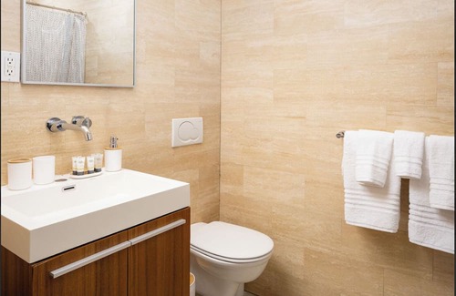 Midtown East Apartment | Chic Midtown Studio with Patio #203