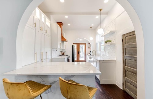Government Hill House | Historical Haven: Luxe 5-Bedroom, Pool & Hot Tub
