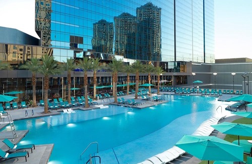 Las Vegas Strip Apartment | Luxury Hilton ~ On the Strip ~ ALL INCLUDED