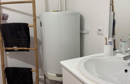 Villeneuve-la-Garenne Apartment | Cosy studio 10min from Paris