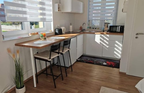 Ljubljana Apartment | Yellow apartment with free parking