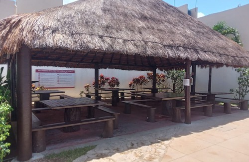 Puerto Juarez Condo | 2-bedroom condo in gorgeous Playa del Carmen with AC, pool, gym,high speed wifi