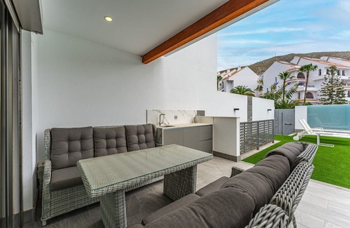 Los Cristianos Villa | Vacation Villa 'Karat Portofino' with Sea View, Wi-Fi and Air Conditioning