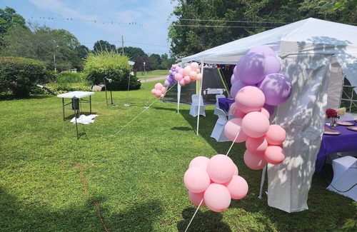 Quinte West House | 4 bedrooms, 2 bathrooms, kitchen, hot tub, huge yard, scenic view, waterway .