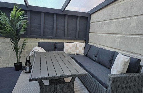 Ongar House | Dublin - 3 Bedroom Cosy Home - Sleeps Max 7