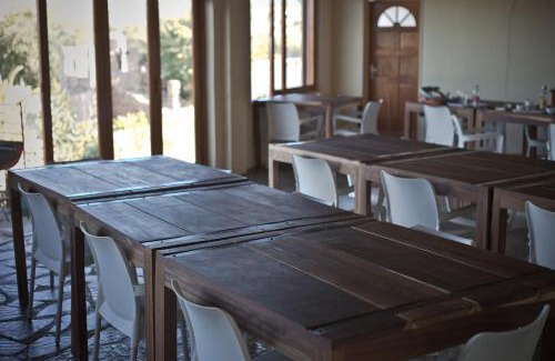 Voigtland Cabin | Sweet Thorn Retreat Airport Lodge