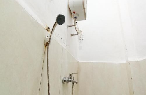 Jombang Hotel | Ariska Room RedPartner