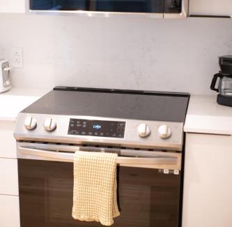 Sainte-Marie Apartment | Amazing 3BR Downtown 2min to METRO
