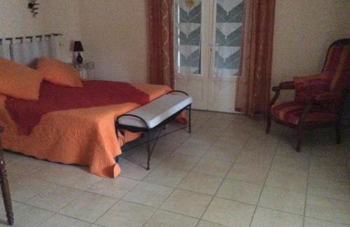 Castelnau-Barbarens Bed & Breakfast | La ferme En Castéra