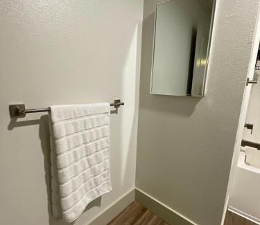 Irvine Business Complex Apartment | High End Lux Condo in Irvine