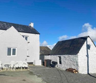 Omagh House | An Teach Uachtarach