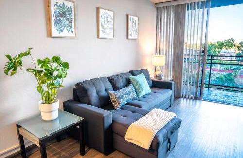 Civic Core Apartment | Heart of Downtown / Pool - Jacuzzi