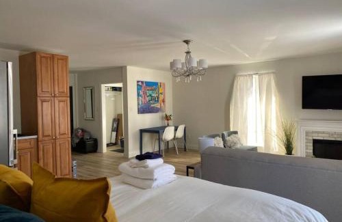 Cobourg Apartment | The Gables